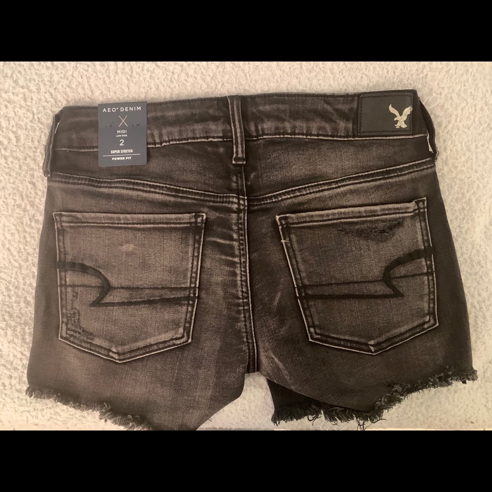 Shorts - Picture 2 of 3